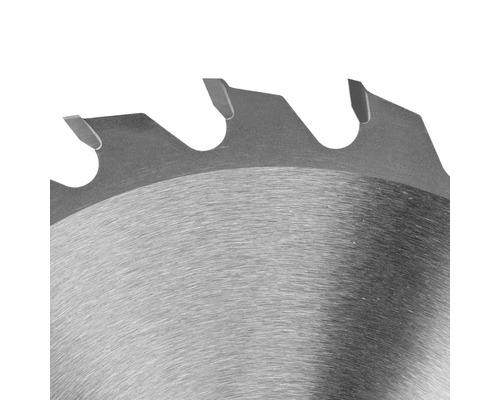 Detailopname van een cirkelzaagblad.