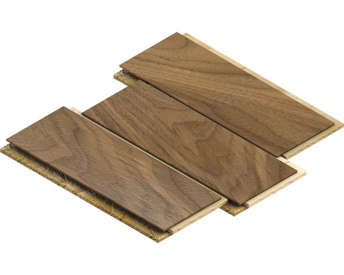 Drie laminaatplanken met houtstructuur