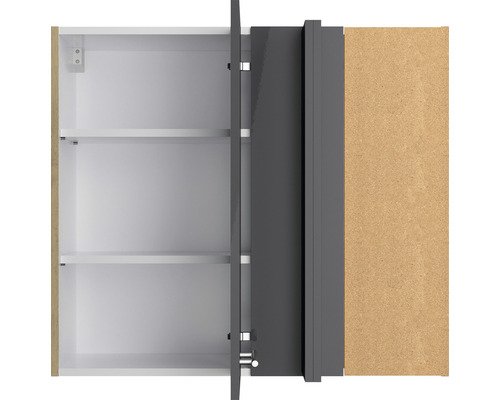 Open spiegelkast met legplanken