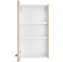 Open hangkast met planken