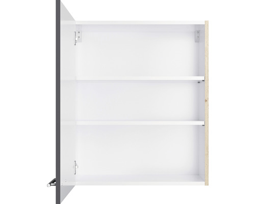 Open witte hangkast met twee planken