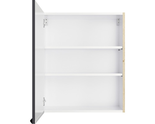 Open hangkast met twee planken