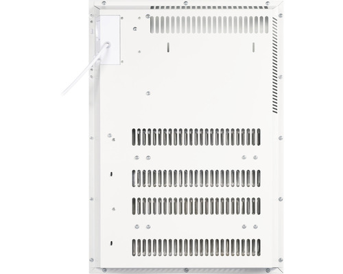 Achterkant van een verwarmingspaneel met ventilatiesleuven