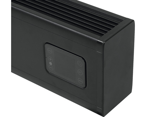 Zwarte radiator met digitaal display en bedieningselementen.