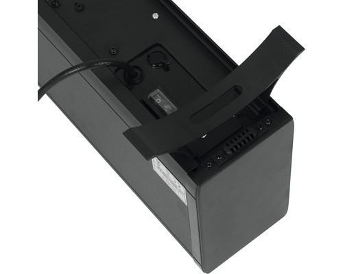 Detailaanzicht van een terrasverwarmer met stroomkabel en schakelaar