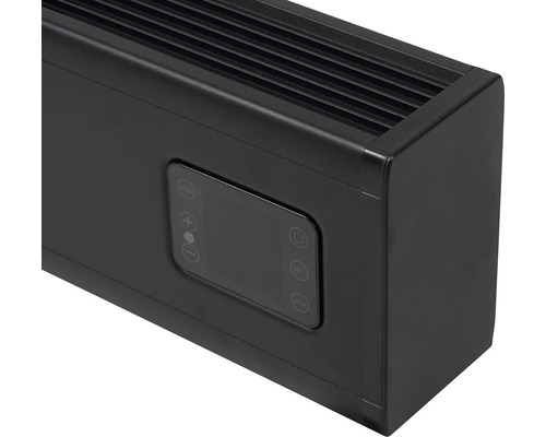 Close-up van een zwart verwarmingstoestel met bedieningspaneel