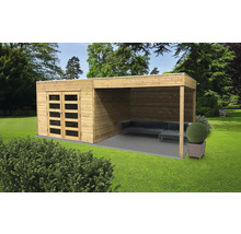 Houten tuinhuis met dubbele deur en overdekt terras in de tuin.
