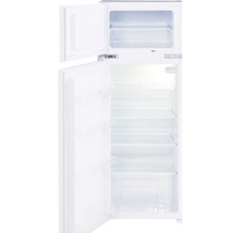 Witte koelkast met open deur