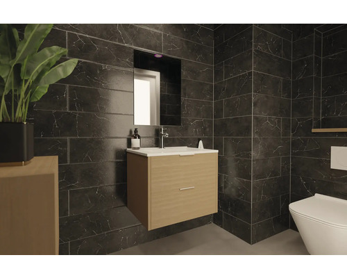 Moderne badkamer met wastafel, spiegel en toilet tegen een donkere tegelachtergrond.