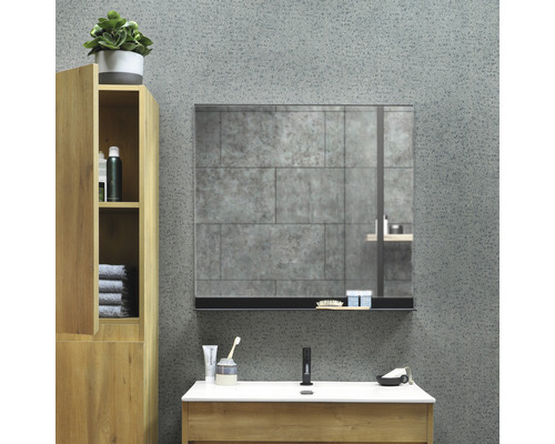 Moderne badkamer met wastafel, spiegelkast en open rek