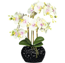 Kunstorchidee in zwarte pot als decoratie