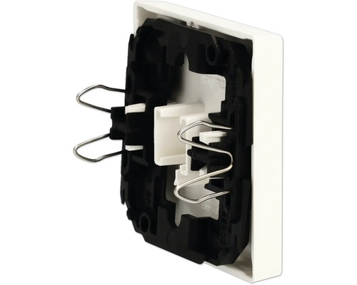 Detailaanzicht van een schakelaar met bevestigingsklauwen