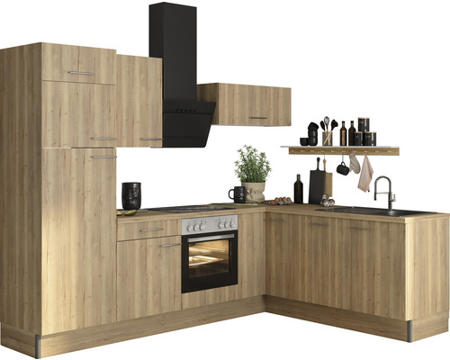 Keukenblok met bovenkasten, afzuigkap, spoelbak en elektrisch fornuis