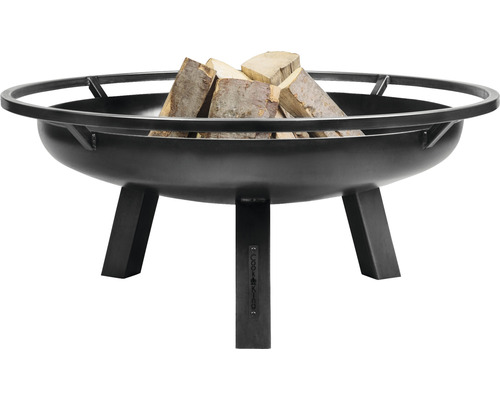 Stalen vuurplaats gevuld met hout