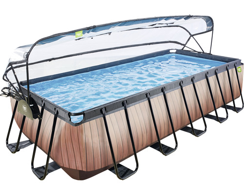 Rechthoekig zwembad met houtlook en transparante afdekking.