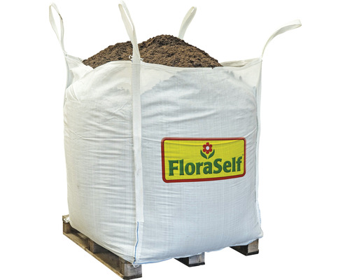 Grootverpakking tuinaarde op een pallet met FloraSelf logo