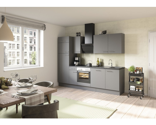OPTIFIT Keukenblok met apparatuur Mats825 basaltgrijs mat 270x60 cm Moderne keuken met eettafel en stoelen in een lichte ruimte.