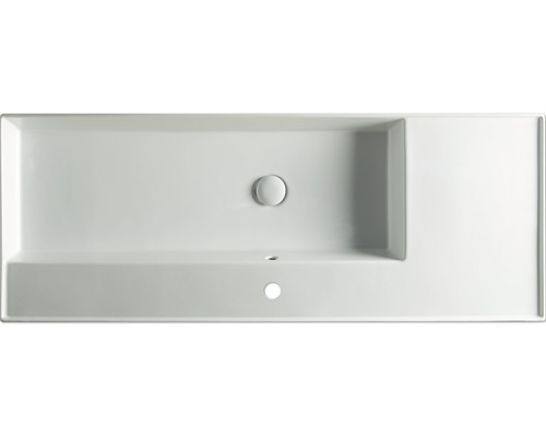 Bovenaanzicht van een wastafel van sanitair keramiek met kraanbank