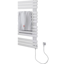 Handdoekradiator met handdoek en stroomaansluiting