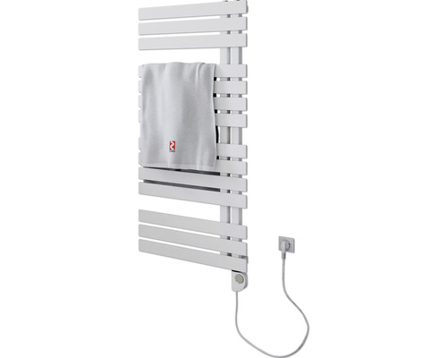 Witte handdoekradiator met handdoek