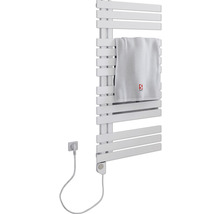 Handdoekradiator met handdoek en stroomaansluiting