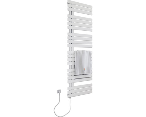 Witte handdoekradiator met handdoek