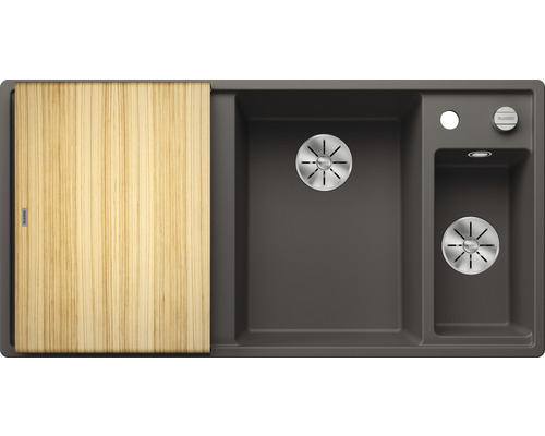 Spoelbak met houten snijplank