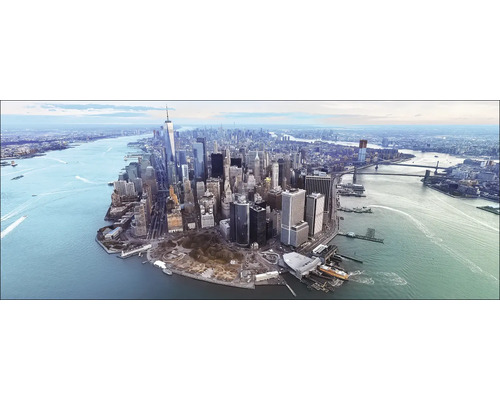 Panoramische opname van Manhattan, New York met wolkenkrabbers en waterwegen