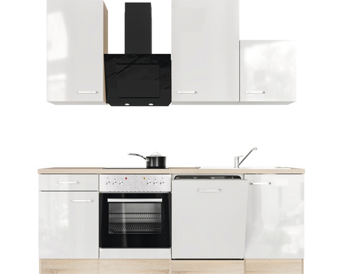 Complete keuken met bovenkasten, afzuigkap, gootsteen, fornuis en vaatwasser.