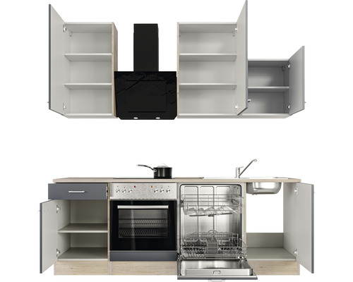 Keuken met bovenkasten, afzuigkap, fornuis, vaatwasser en spoelbak