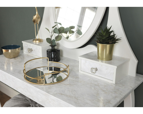 Decoratieve kaptafel met spiegel en accessoires