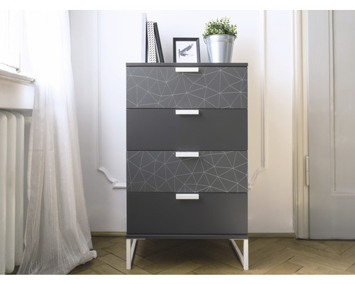 Ladekast met vier laden en geometrische patronen voor opslag