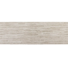 Wand met horizontaal geplaatste natuursteenstrips