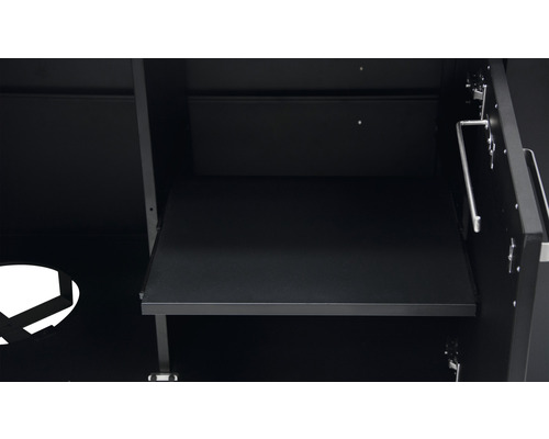 Binnenaanzicht van een grillwagen met opbergruimte