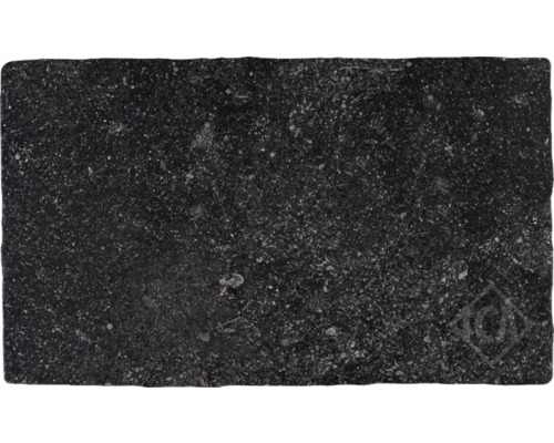 Donkere natuursteen tegel met onregelmatig oppervlak