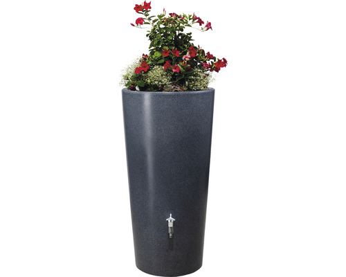 Regenton met beplanting en kraan