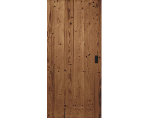 Houten deur met deurbeslag