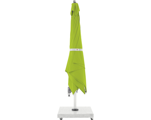 Gesloten parasol met parasolvoet