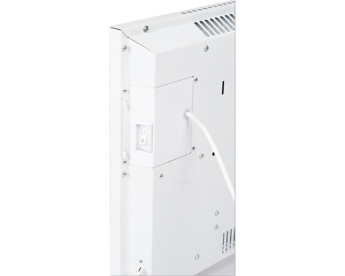 Detailaanzicht van een witte radiator met schakelaar aan de zijkant en stroomkabel