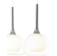 Twee hanglampen met glazen bolkap en metalen ophanging