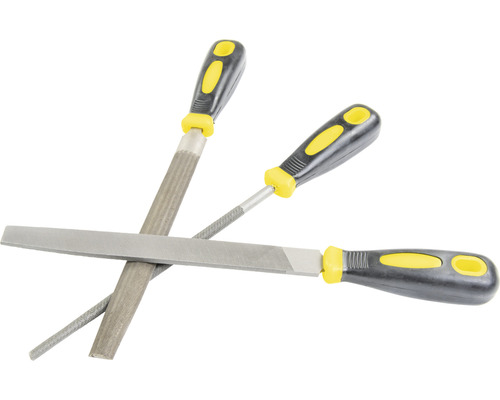Drie metalen vijlen met kunststof handvat