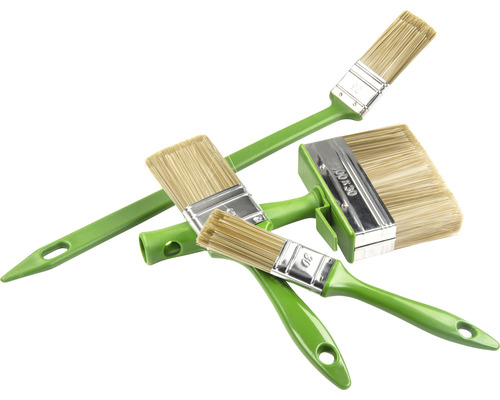 Verschillende borstels met haren en kunststof handgrepen