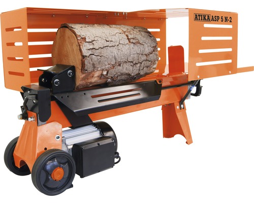 Houtklover met houten stam