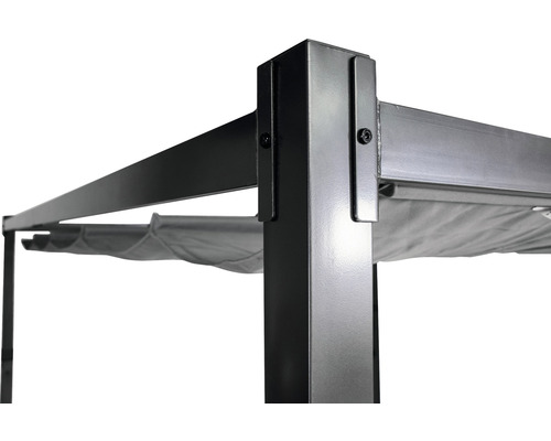 Detailopname paviljoen met stoffen dak en metalen frame