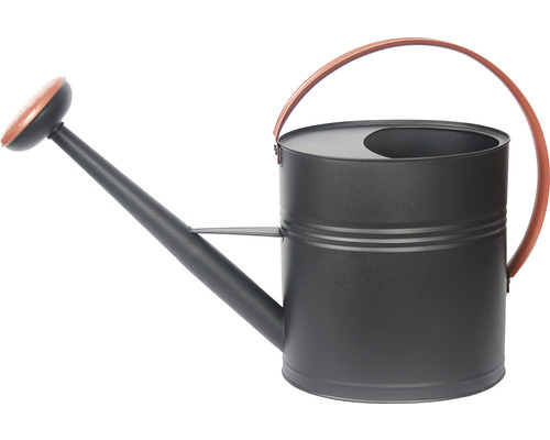 Metalen gieter met handvat