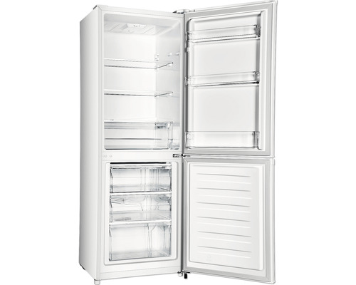 Open koelkast met vriesvak en doorzichtige planken