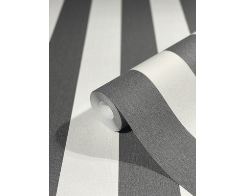 Behangrol met streepmotief