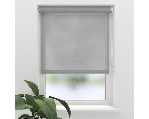 Grijs rolgordijn op het raam