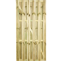 Houten schutting met verticale latten en schoren