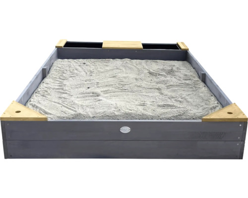 Vierkante houten zandbak gevuld met zand